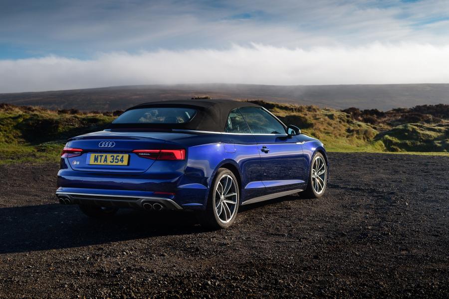  Audi S5 Cabriolet 2017 года  (UK) (фото 13 из 40)